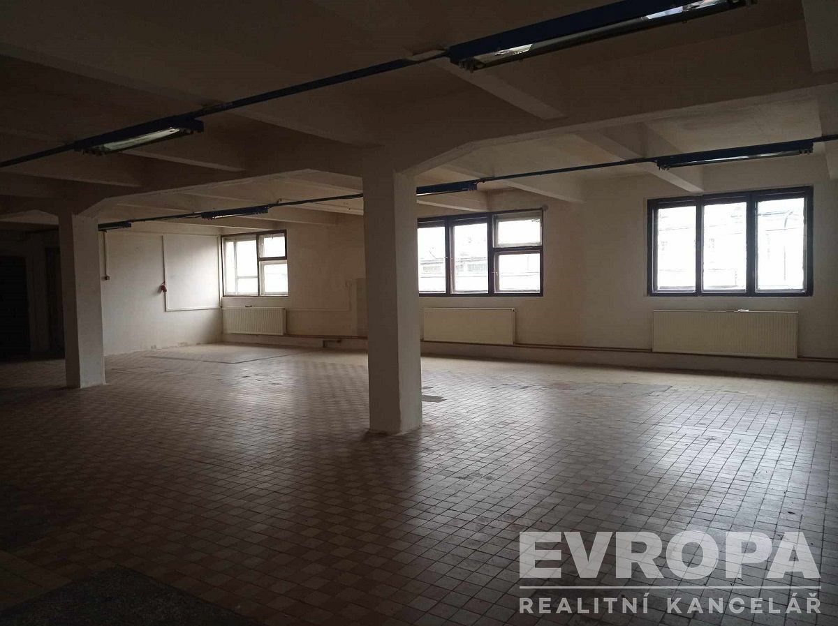 Pronájem výrobní prostory - Hanychovská, Liberec, 260 m²