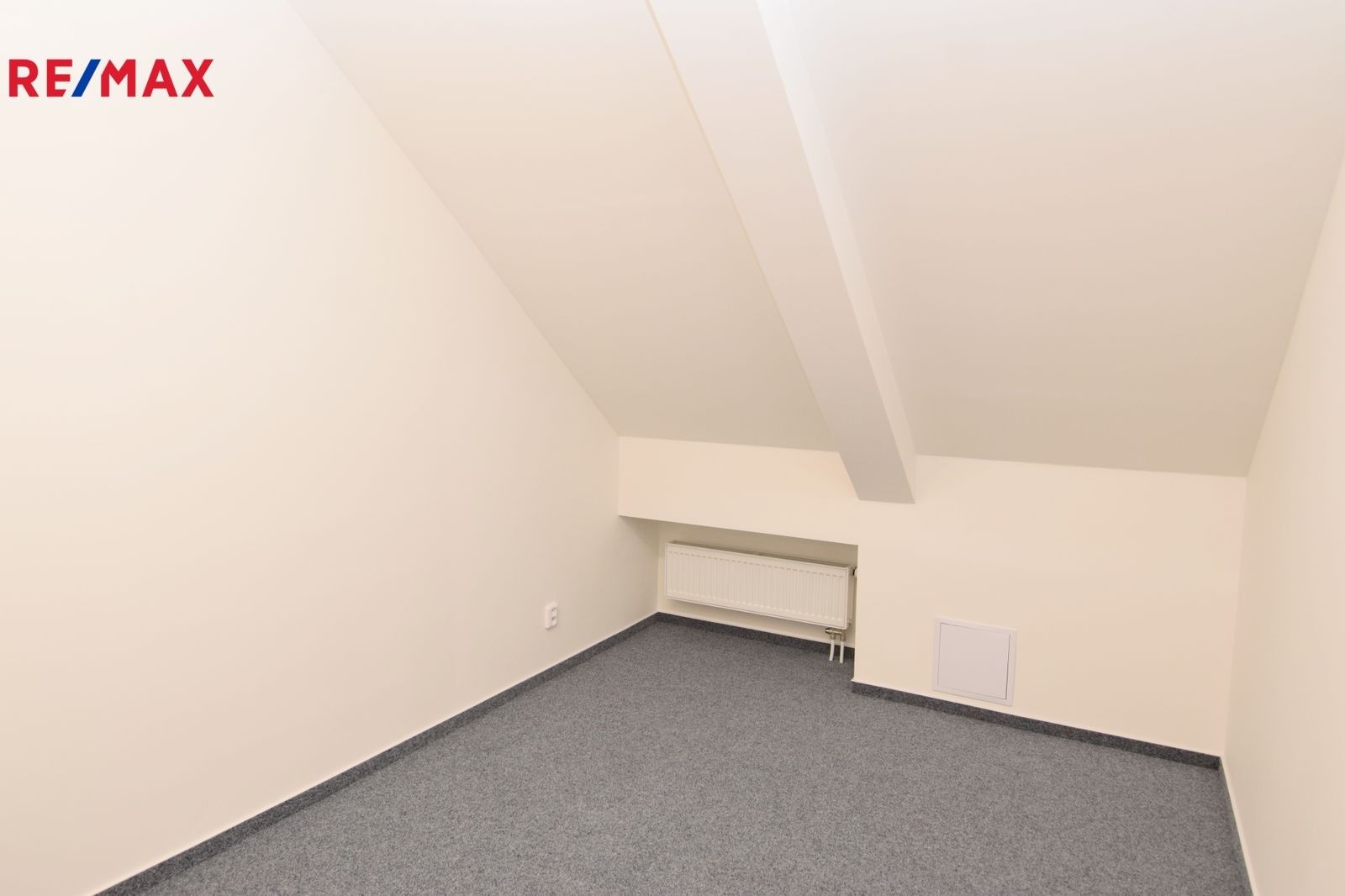 Pronájem kancelář - Náměstí Přemyslovců, Nymburk, 10 m²