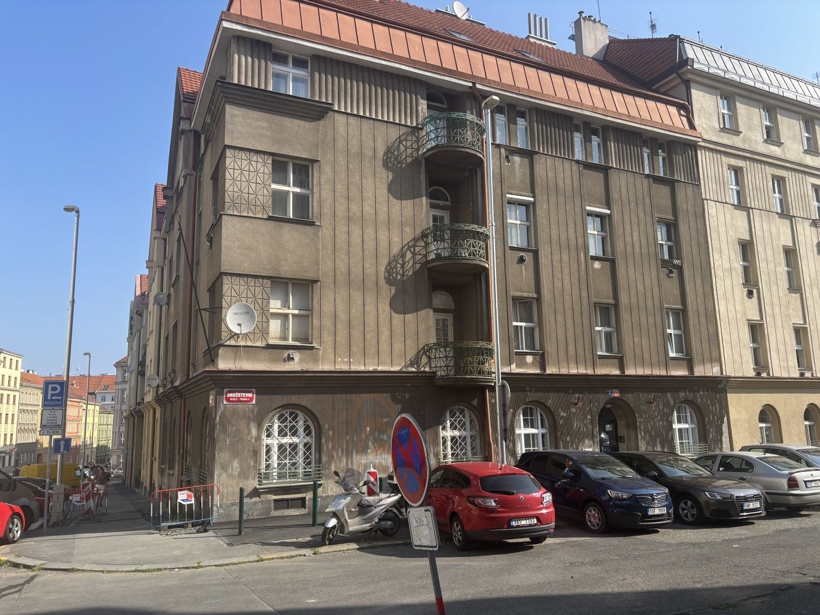 1+kk, Družstevní, Praha, 38 m²