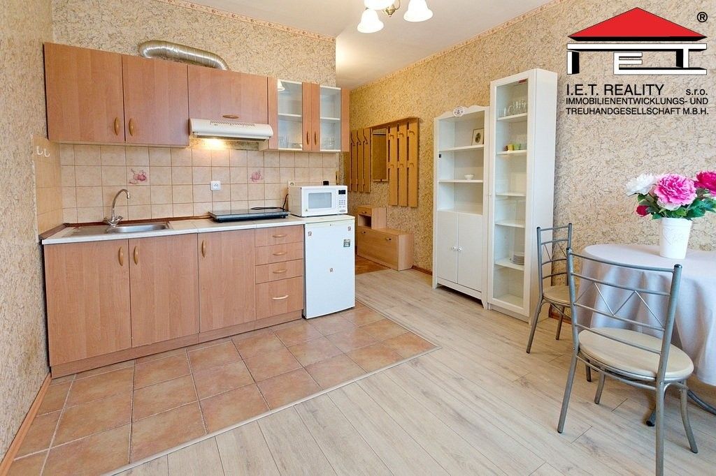 Pronájem byt 2+kk - Starobylá, Praha, 38 m²