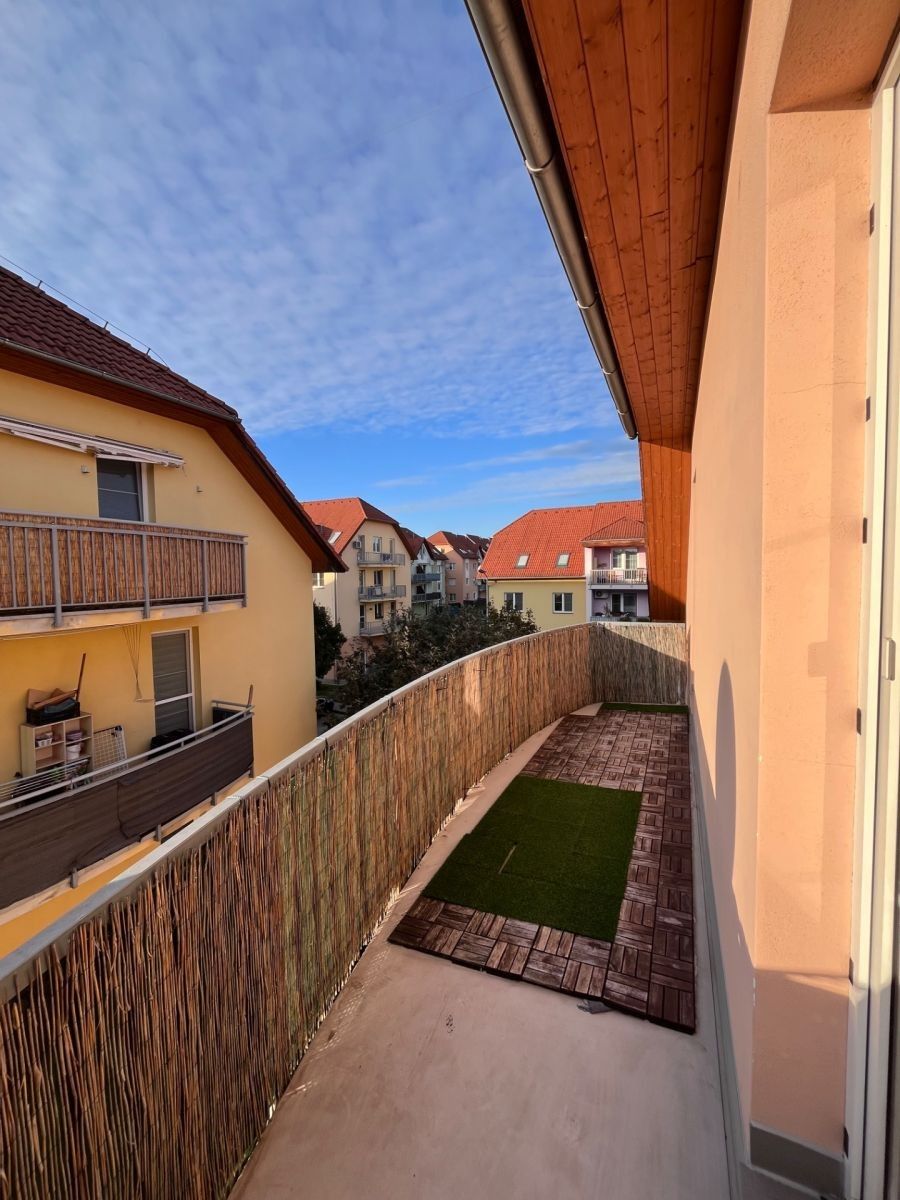 Pronájem byt 2+kk - Dlouhá, Tišnov - Tišnov, Jihomoravský kraj, 72 m² - 2