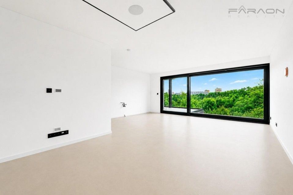Prodej rodinný dům - Praha, 304 m² - 5
