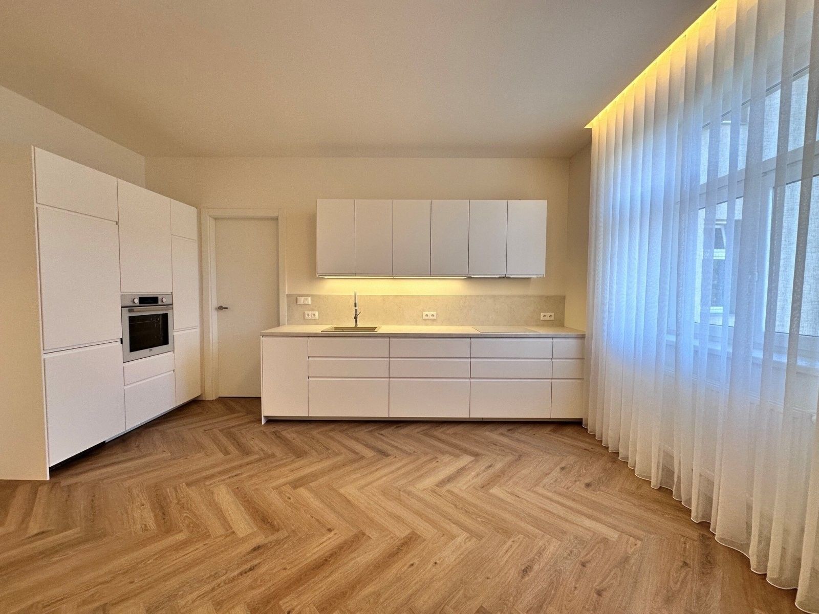 2+kk, Jeseniova, Praha, 51 m² - 1