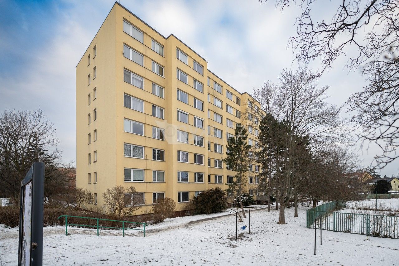 2+kk, Kostřínská, Praha, 43 m²