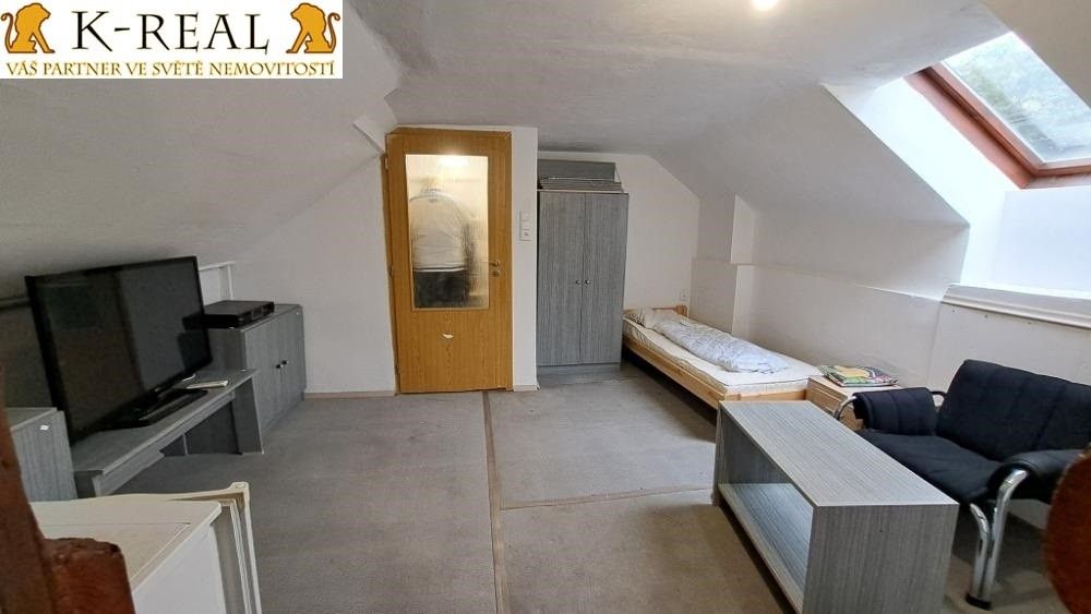 Pronájem byt - Roštín, 768 03