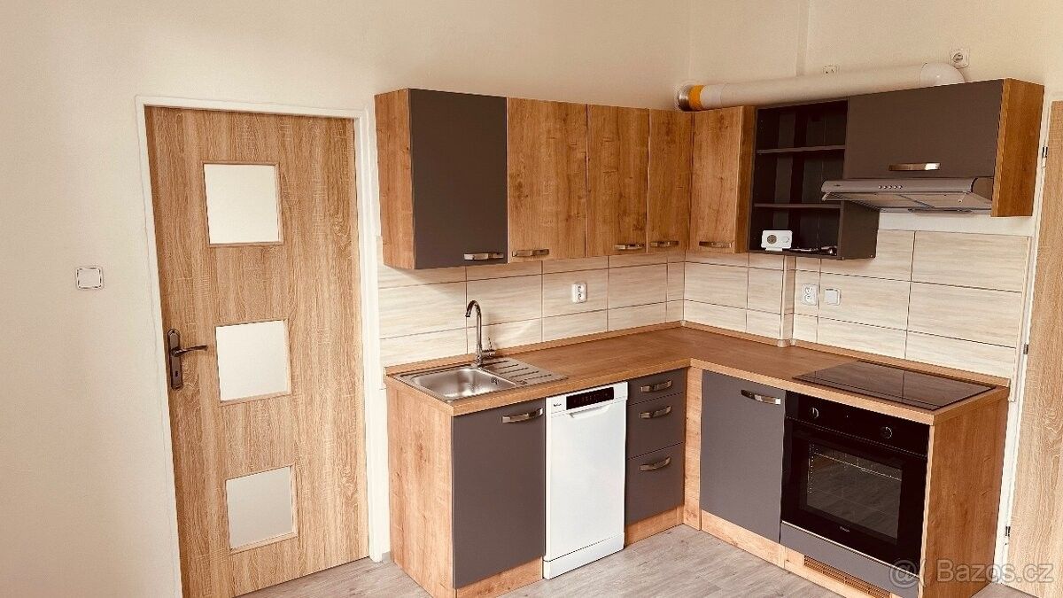 Byty, Děčín, 405 02