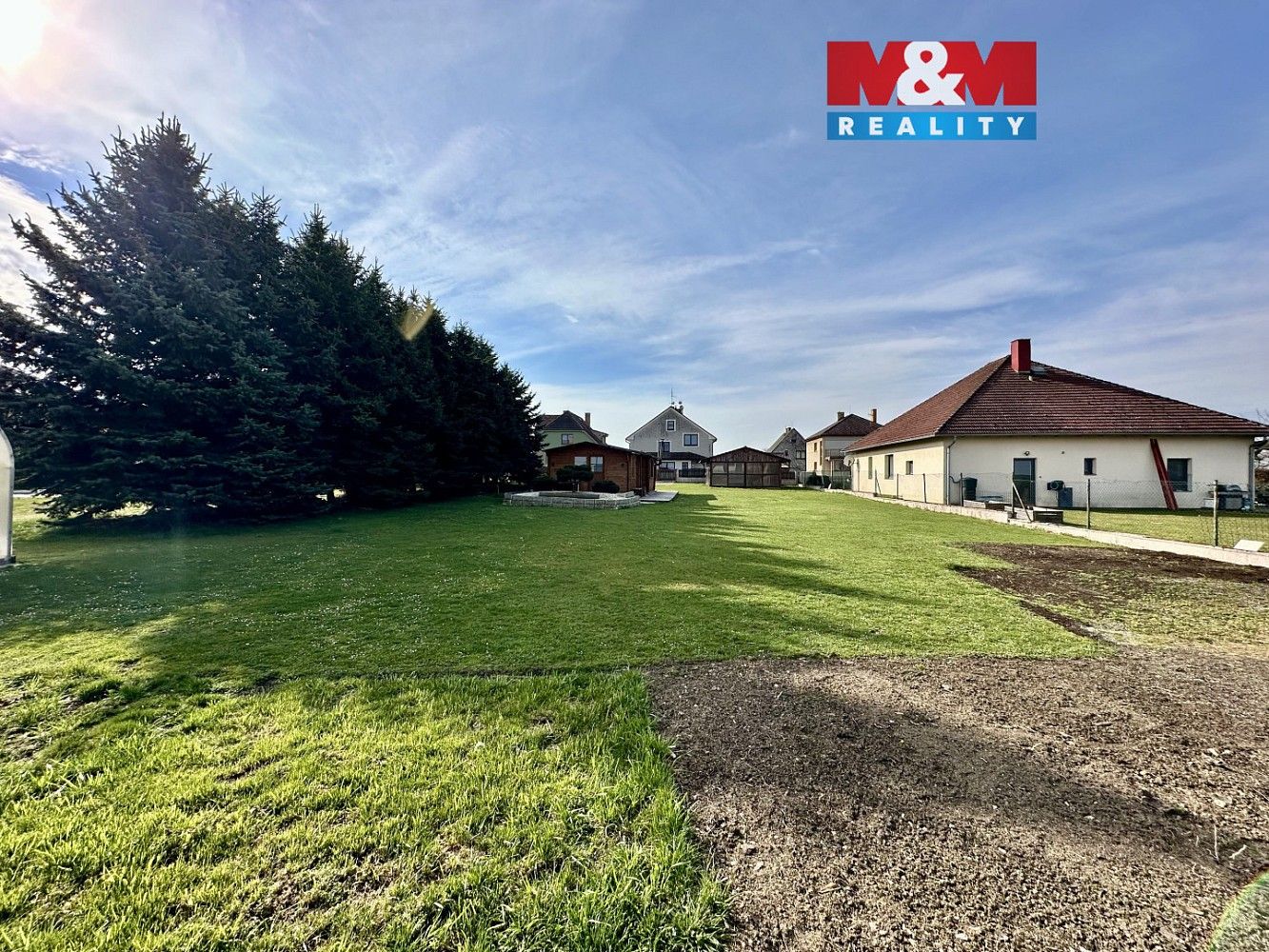 Pozemek pro bydlení, 925 m²