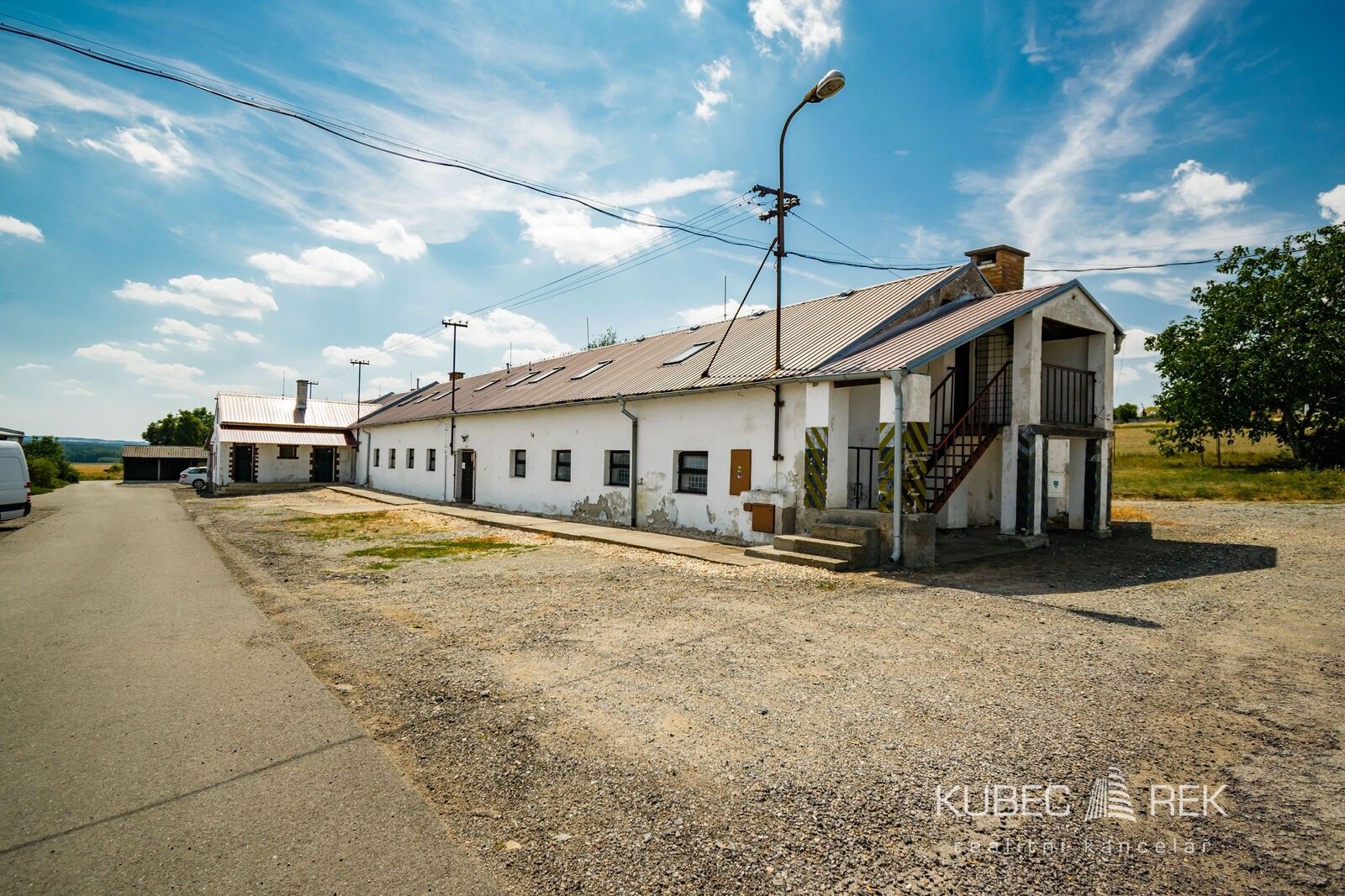 Sklady, Pod Kozím hrádkem, Tábor Měšice, 185 m² - 1