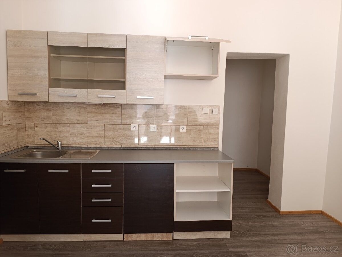 Byty, Broumov, 550 01