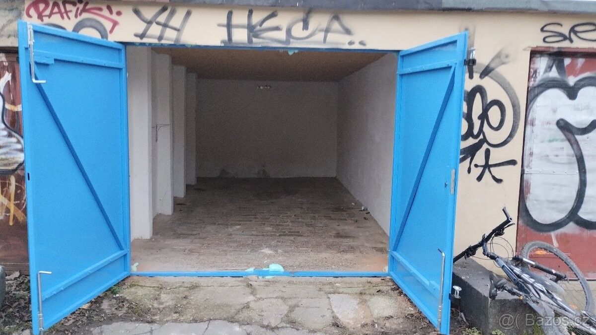 Garáže, Praha, 101 00