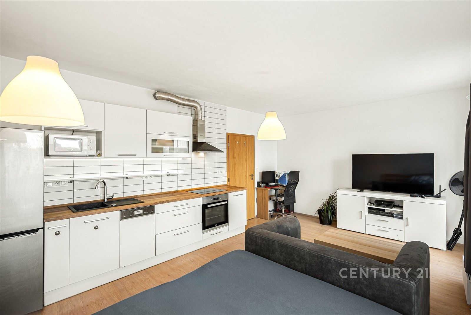 1+kk, Ječná, Hostivice, 34 m²