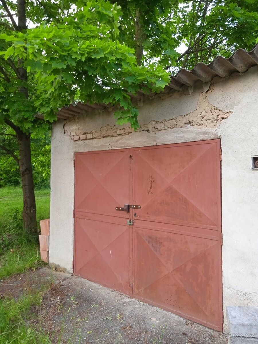 Garáže, Milovice nad Labem, 289 24