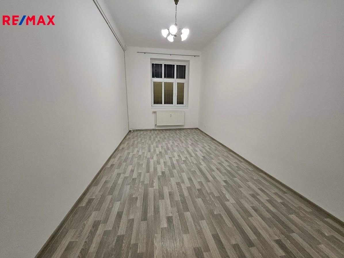 Pronájem byt 1+1 - náměstí Republiky, Brno, 32 m²