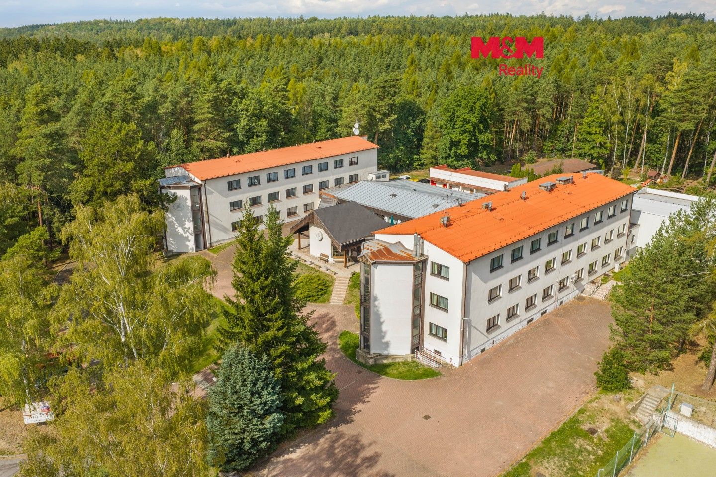 Ubytovací zařízení, Srby, Tuchlovice, 3 216 m² - 1