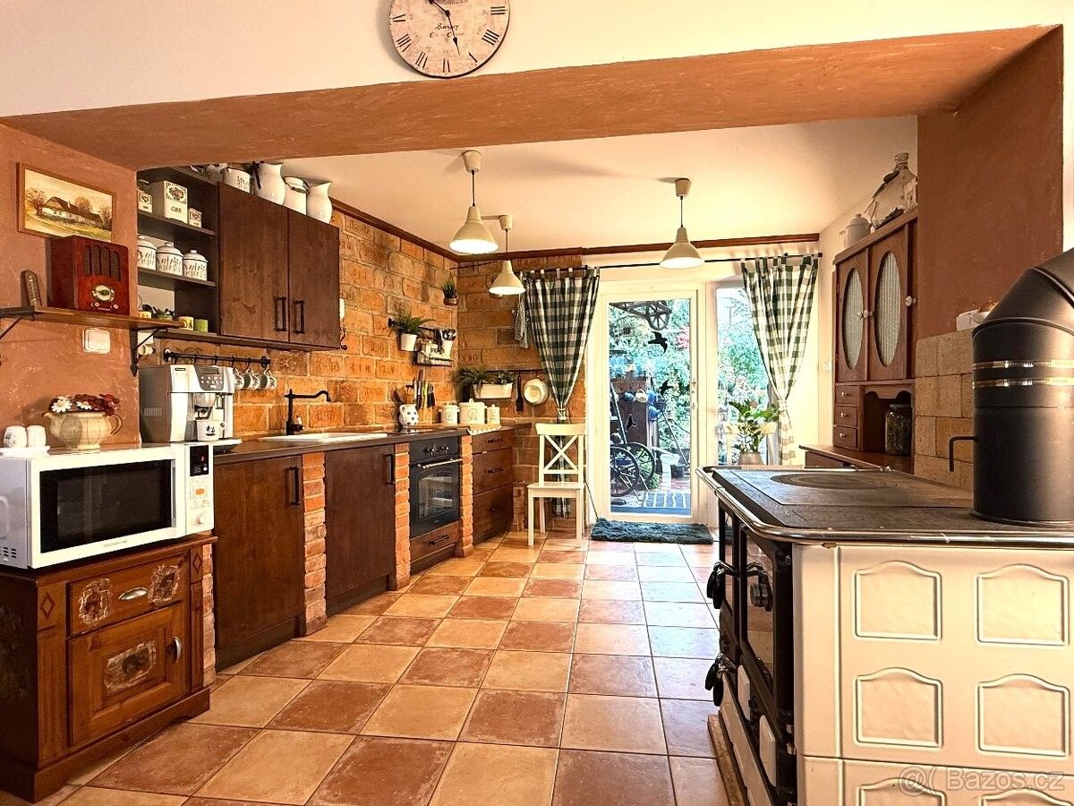 Prodej rodinný dům - Rousínov u Vyškova, 683 01