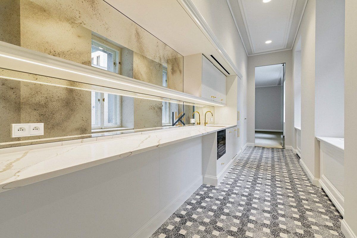Kancelář · 383 m² · Praha - Nové Město, Hlavní město Praha - 3