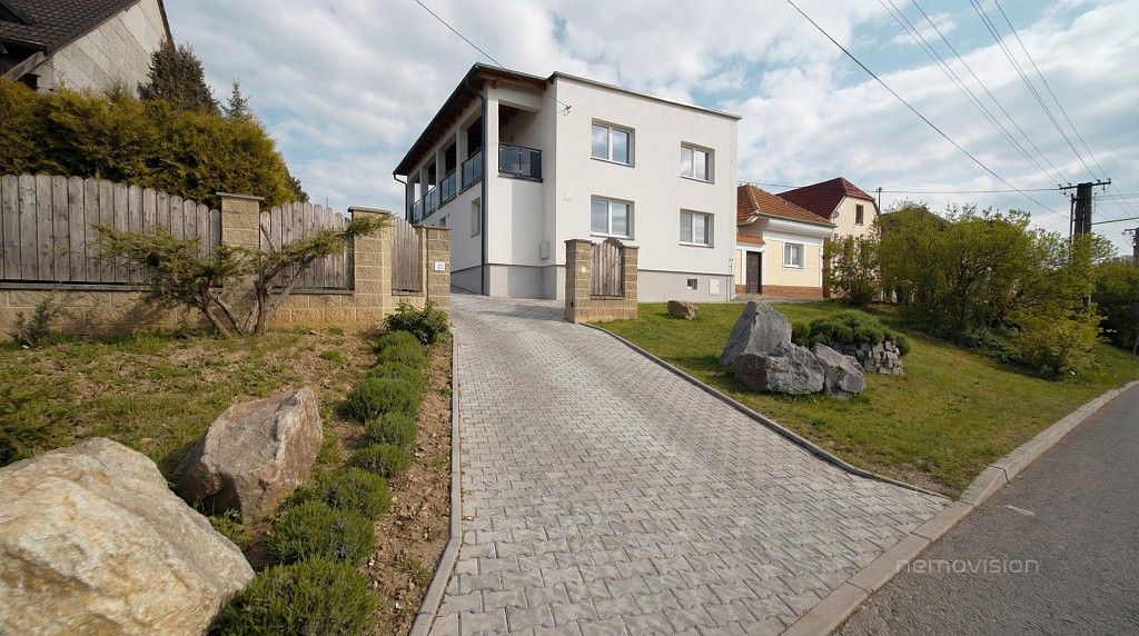 Rodinné domy, Žeravice, okres Hodonín, 270 m² - 1