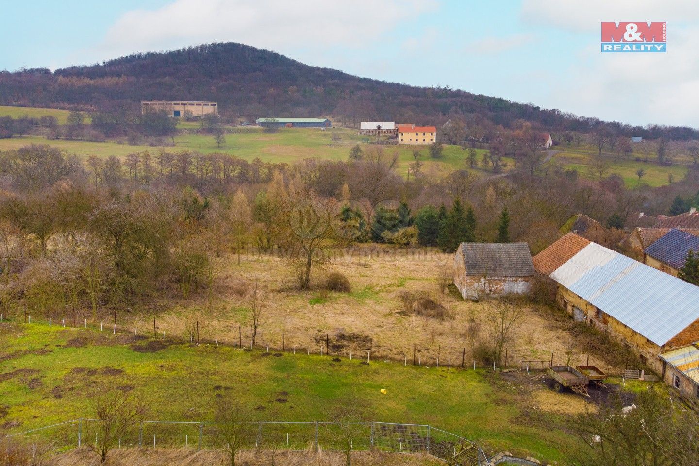 Prodej pozemek pro bydlení - Řisuty, Libčeves