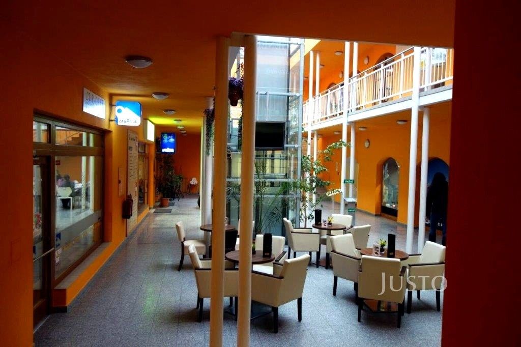 Pronájem obchodní prostory - Havlíčkovo nám., Písek, 75 m²