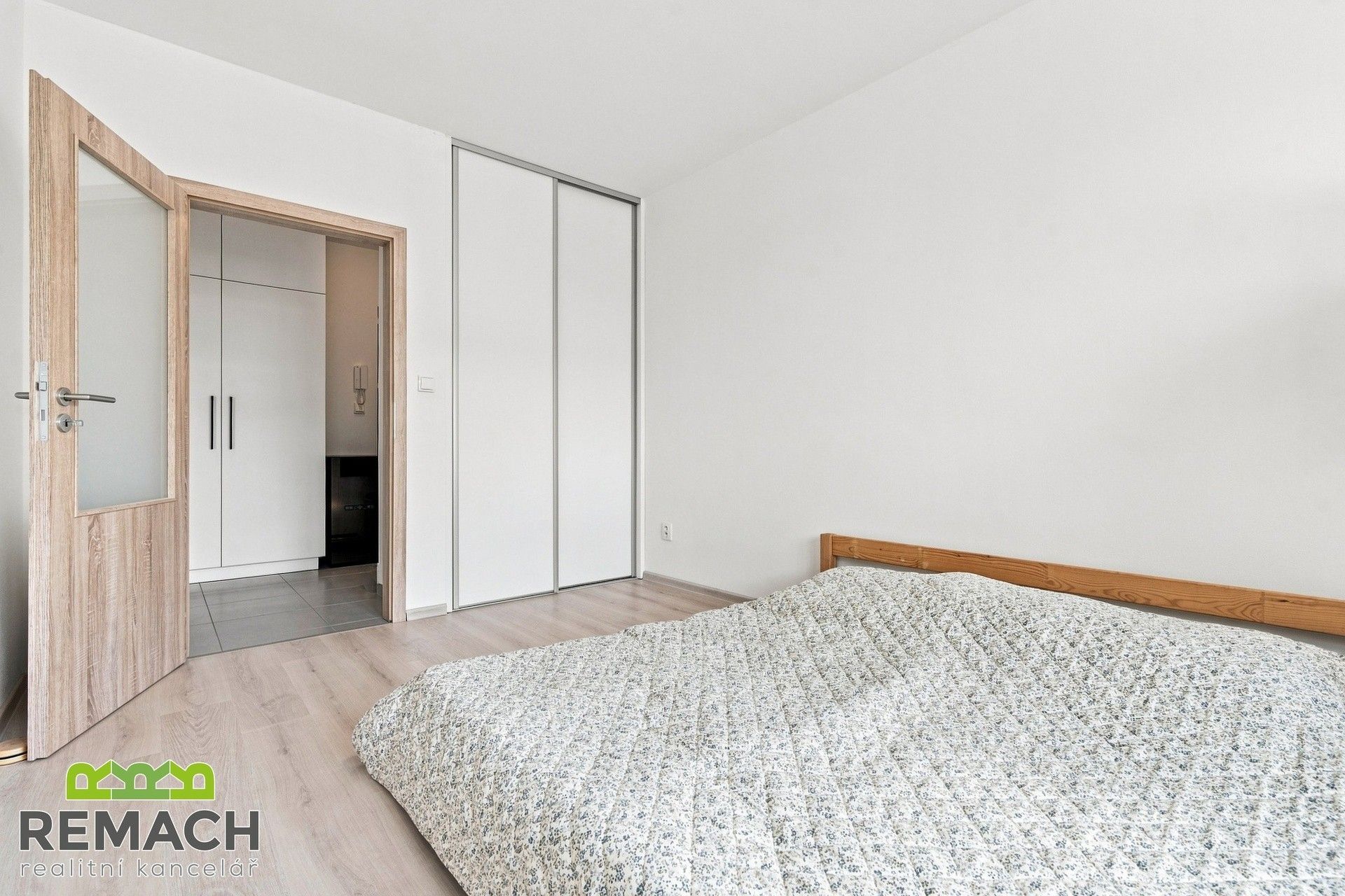 Pronájem byt 2+kk - Zahrádky, Uherské Hradiště, 61 m² - 5