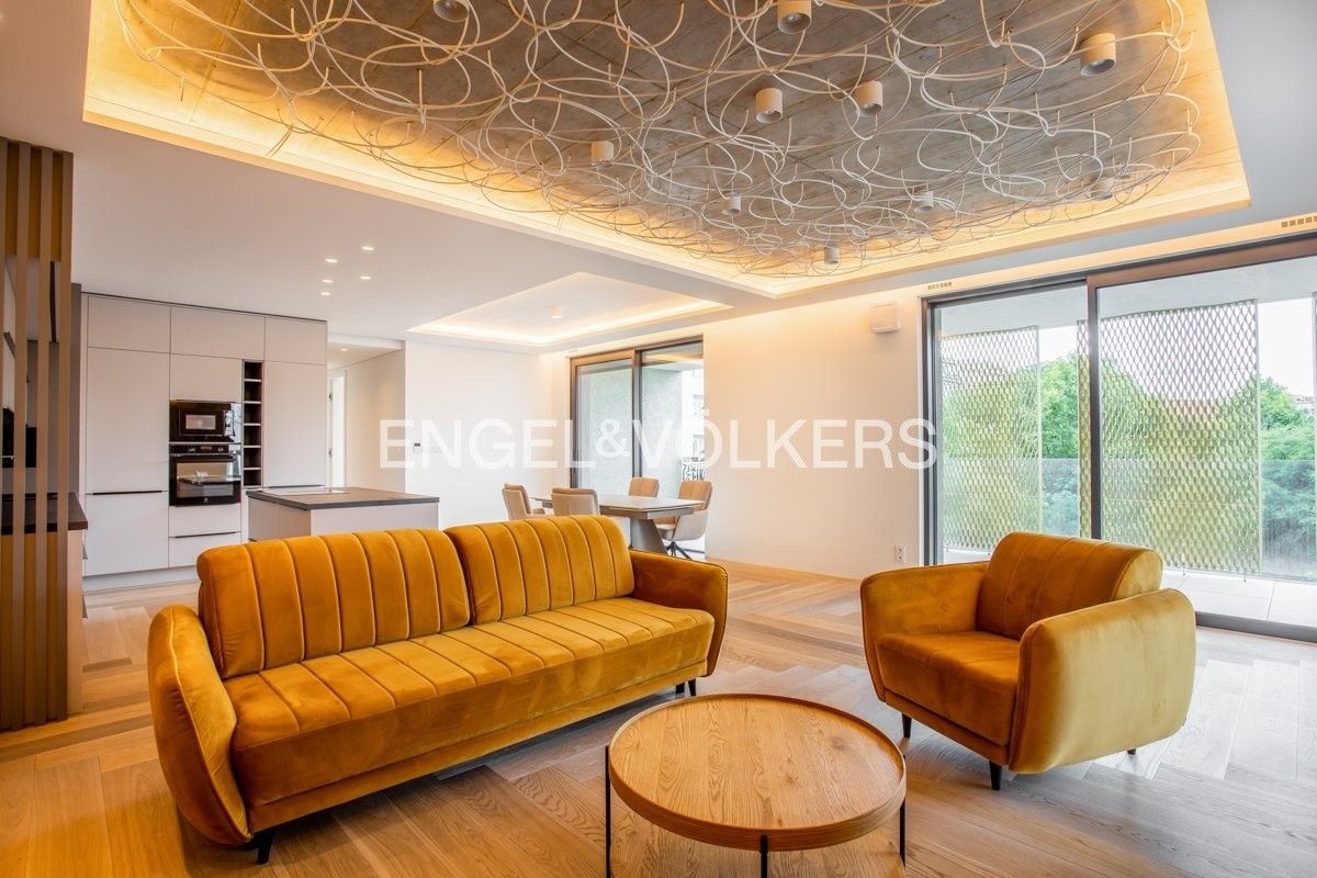 4+kk, Komunardů 1643, Praha Holešovice, 144 m² - 1