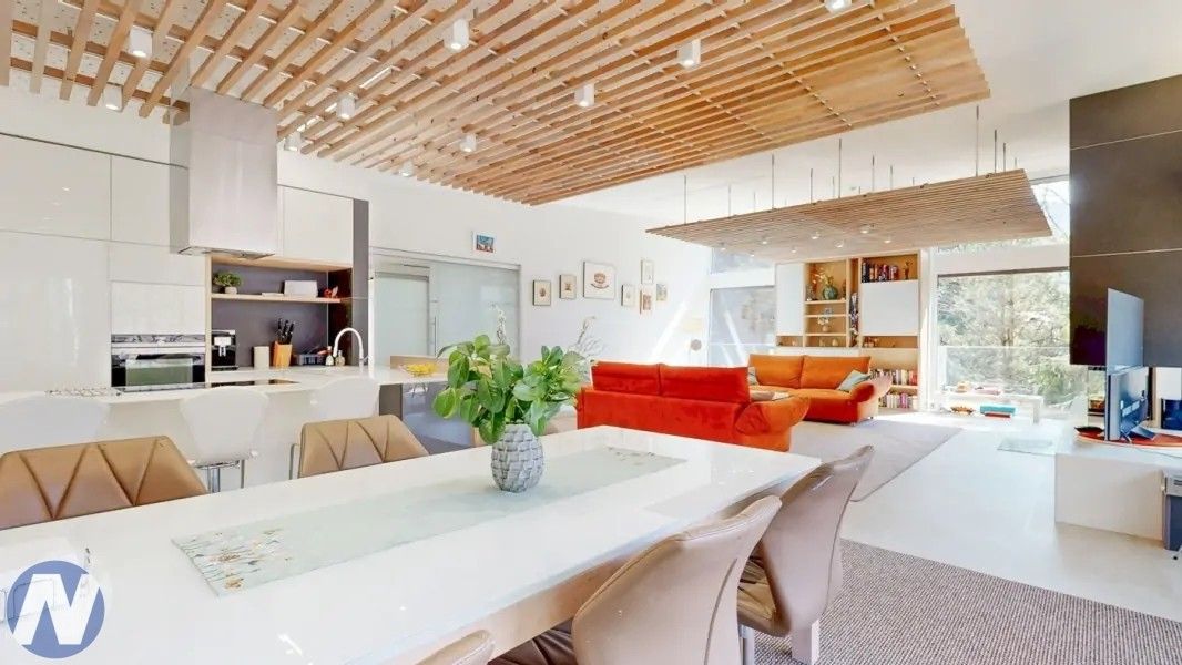 Prodej rodinný dům - 987 65, Slovensko