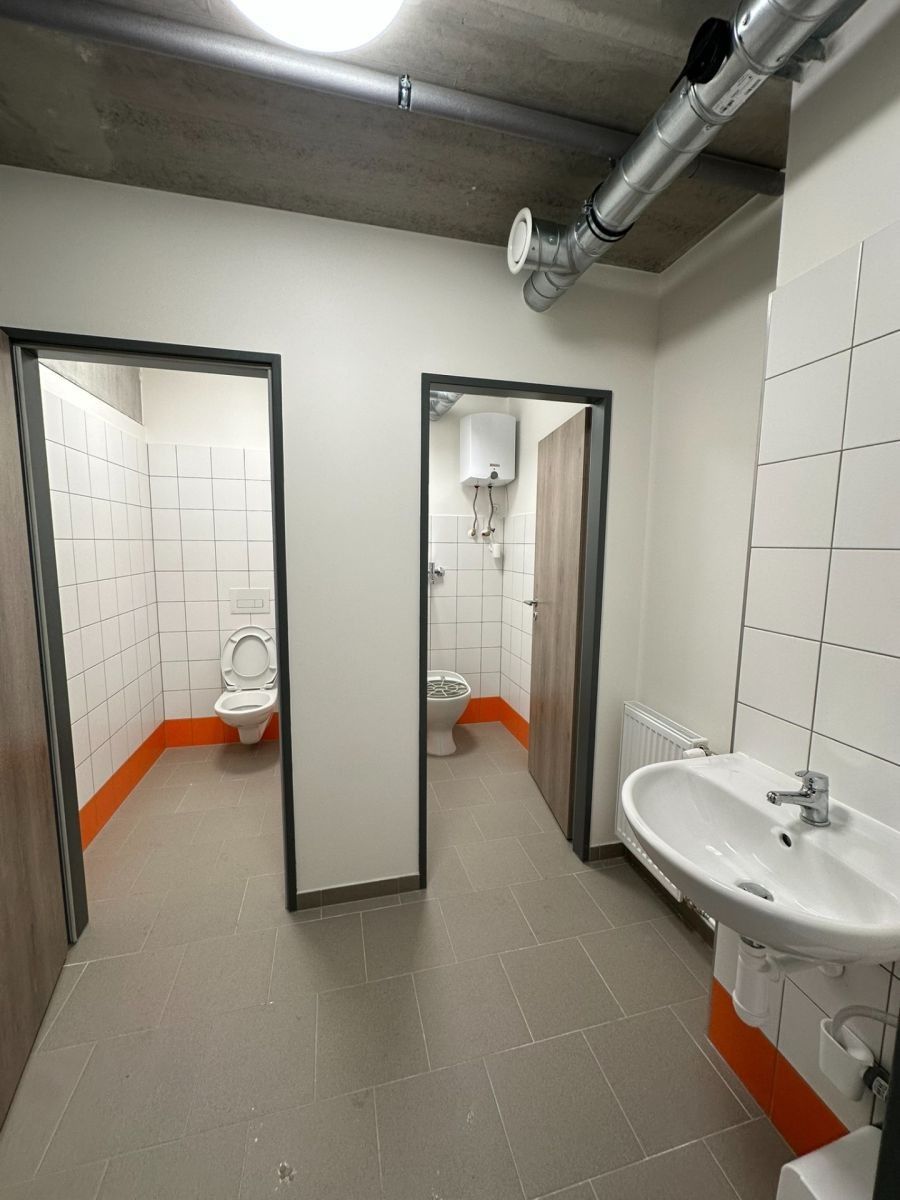 Pronájem obchodní prostory - K Pérovně, Praha - Hostivař, 580 m² - 5