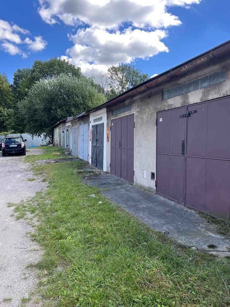 Garáž