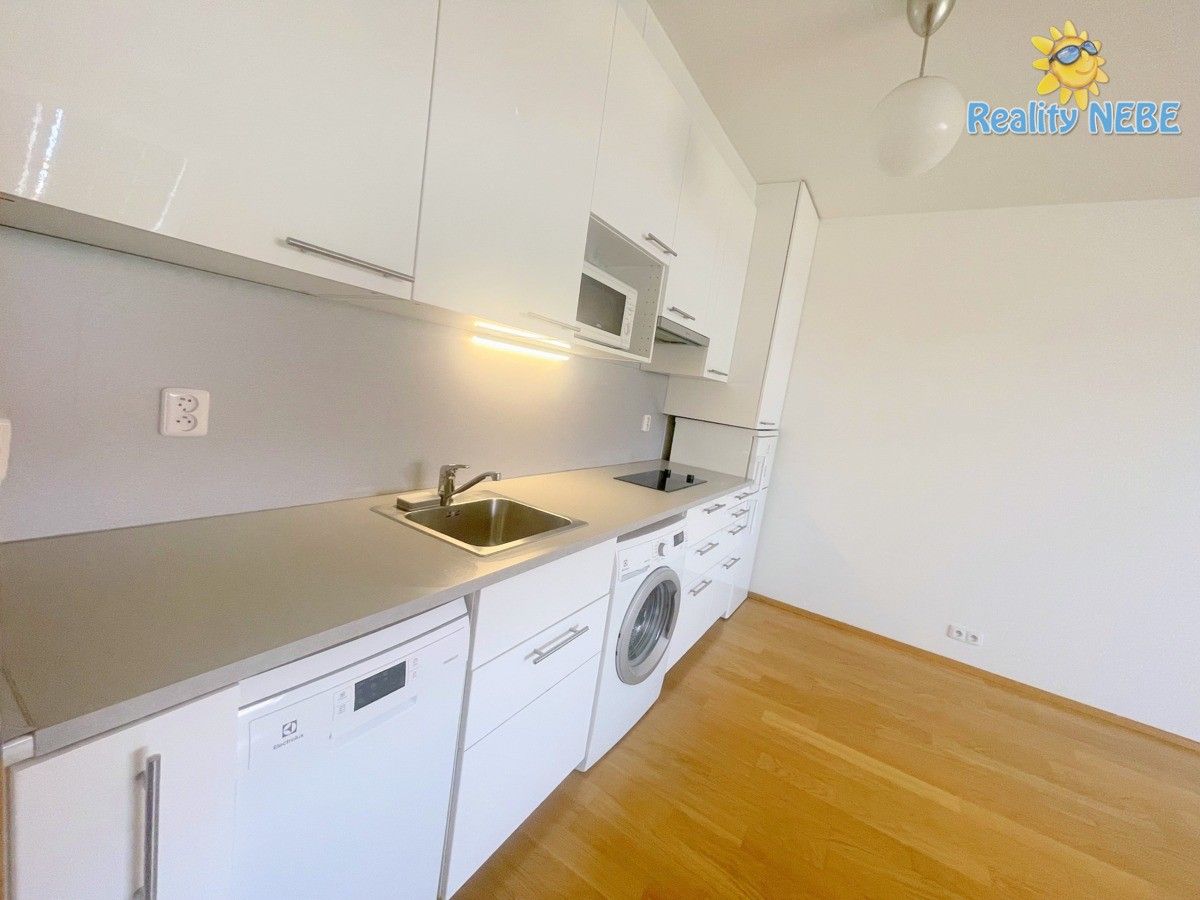 Byt 2+kk · 38 m² · Lublaňská, Praha - 3