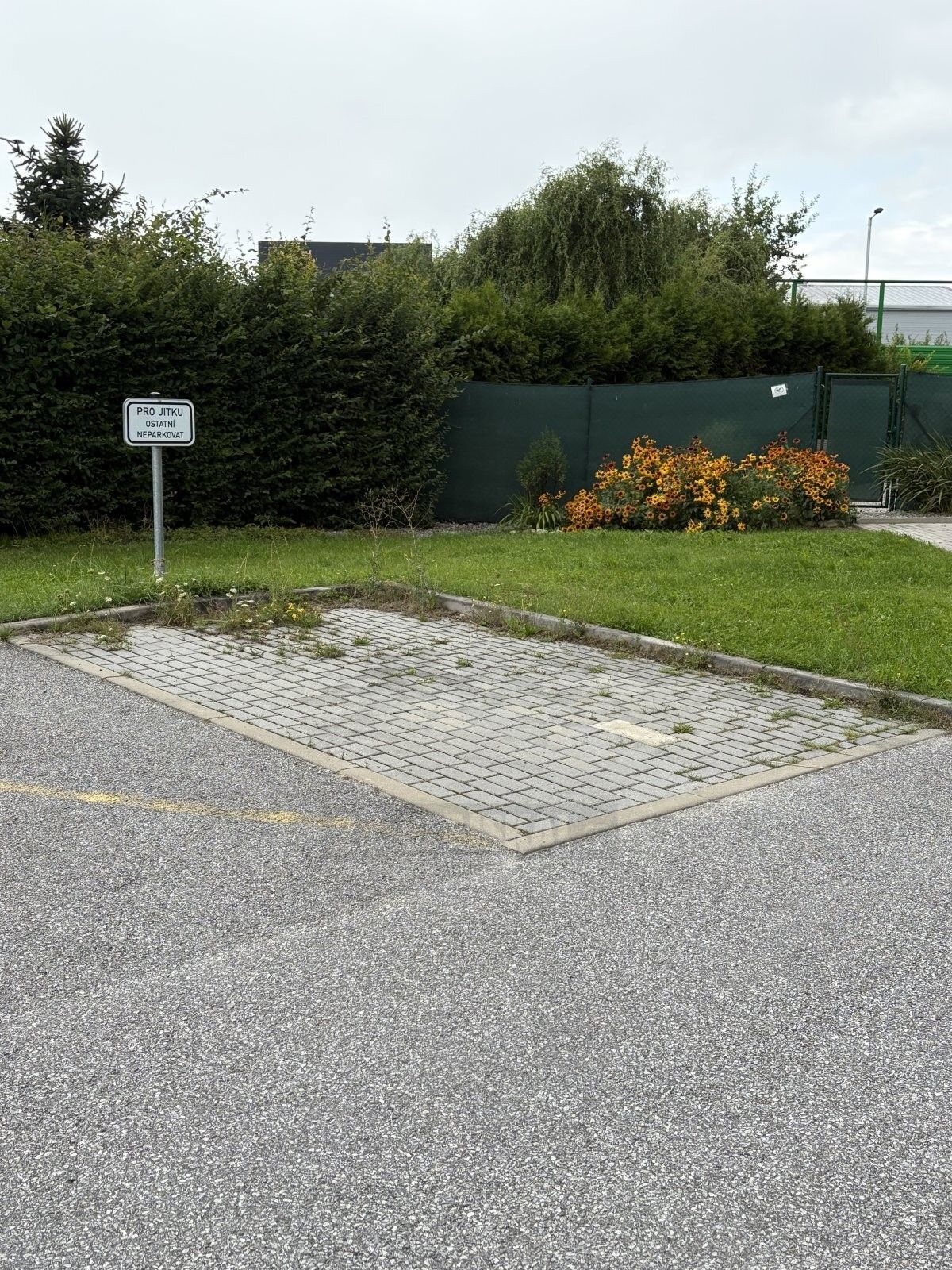 Pronájem komerční - Dolní, Včelná, 9 m²