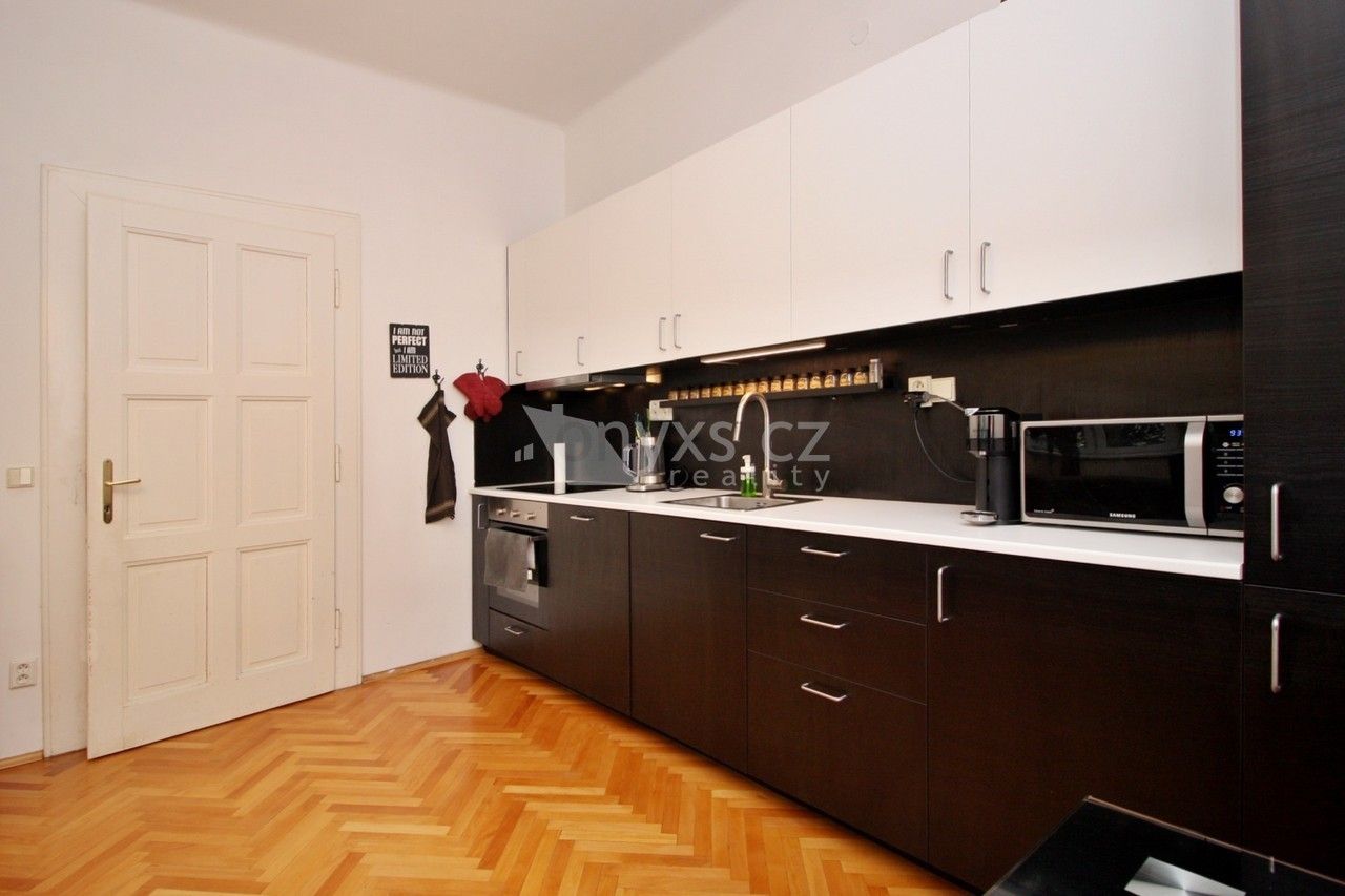 2+kk, Hůlkova, Praha, 42 m² - 1