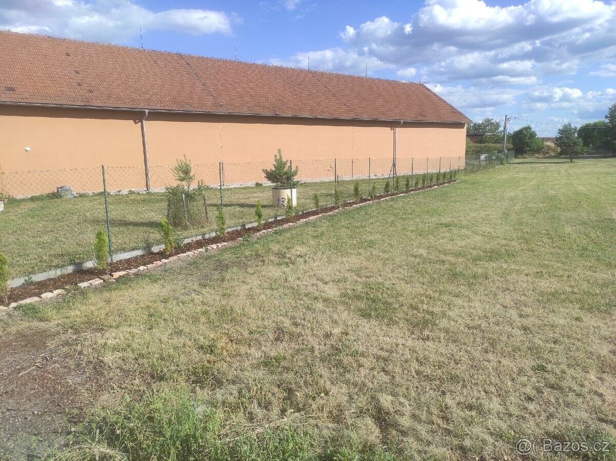 Obchodní prostory, Úžice u Kralup nad Vltavou, 277 45