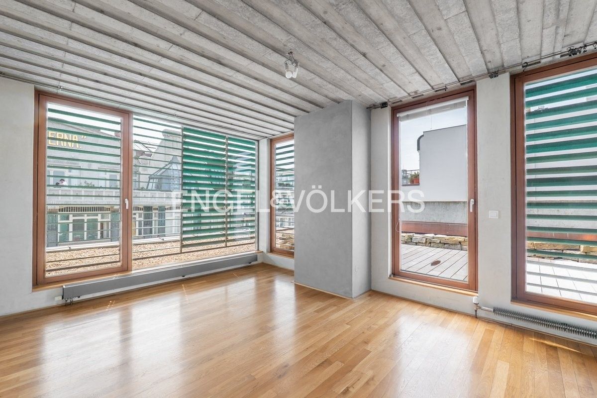 2+kk, Vodičkova, Praha, 75 m²