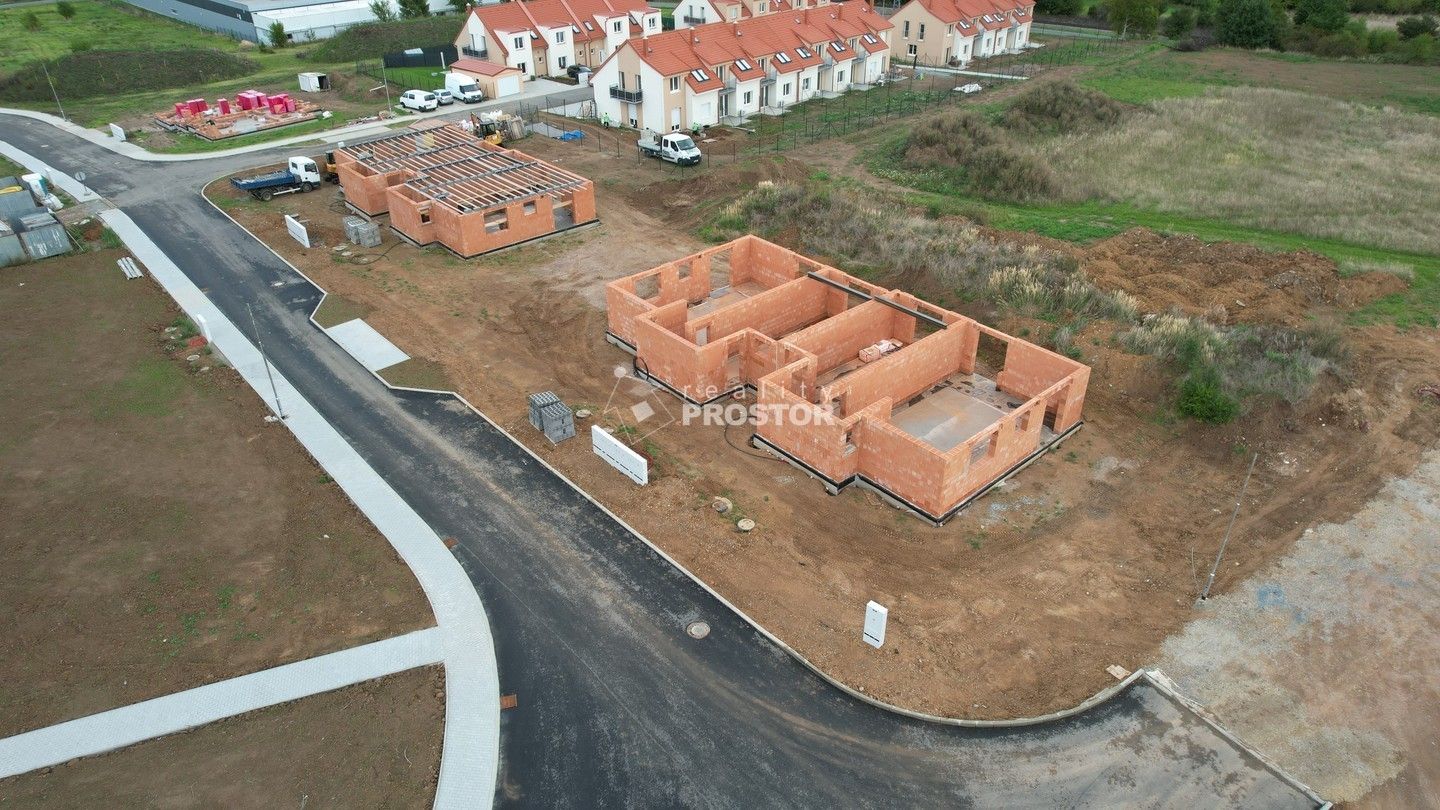 Prodej byt 2+kk - U zastávky, Nučice, 60 m²