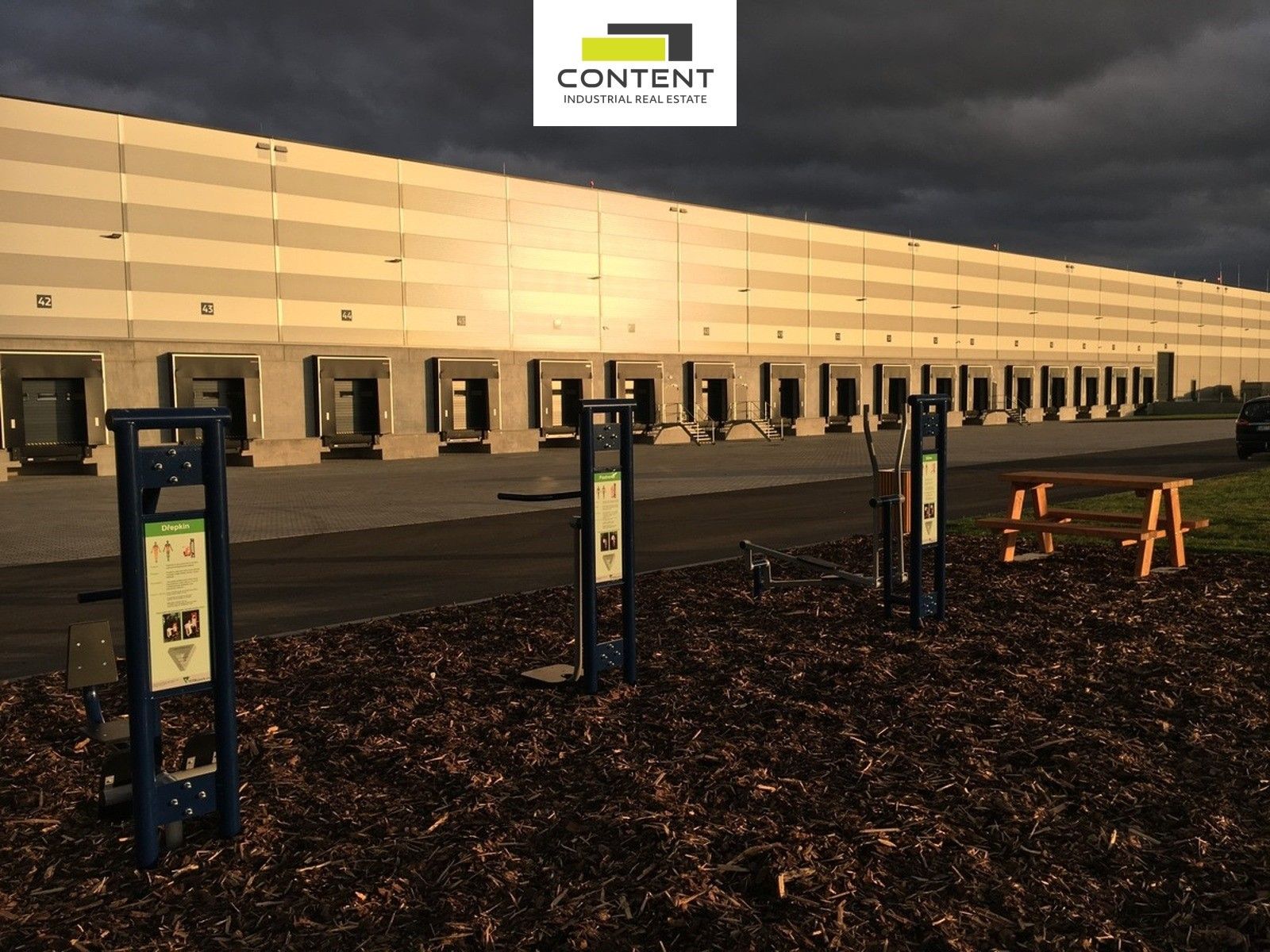 Pronájem sklad - Logistická, Pavlov, 8 884 m²