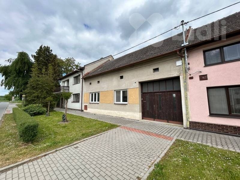 Prodej dům - Tlumačov, 763 62, 294 m²