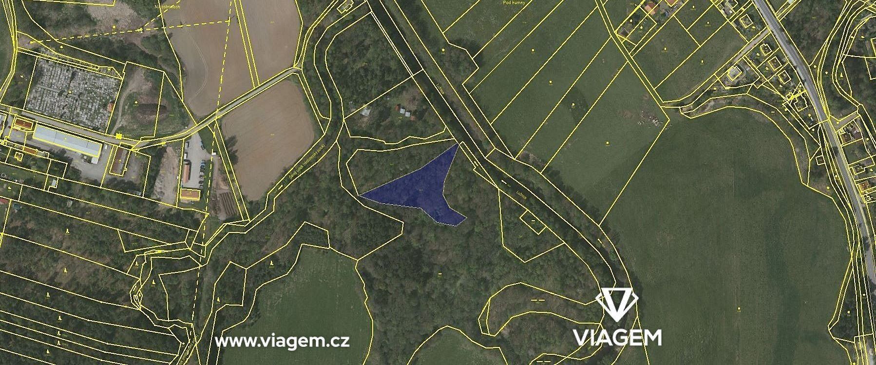 Les, 4 248 m²
