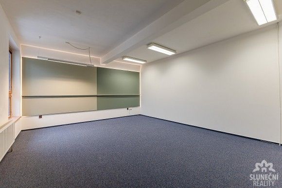Pronájem kancelář - Uherské Hradiště, 686 01