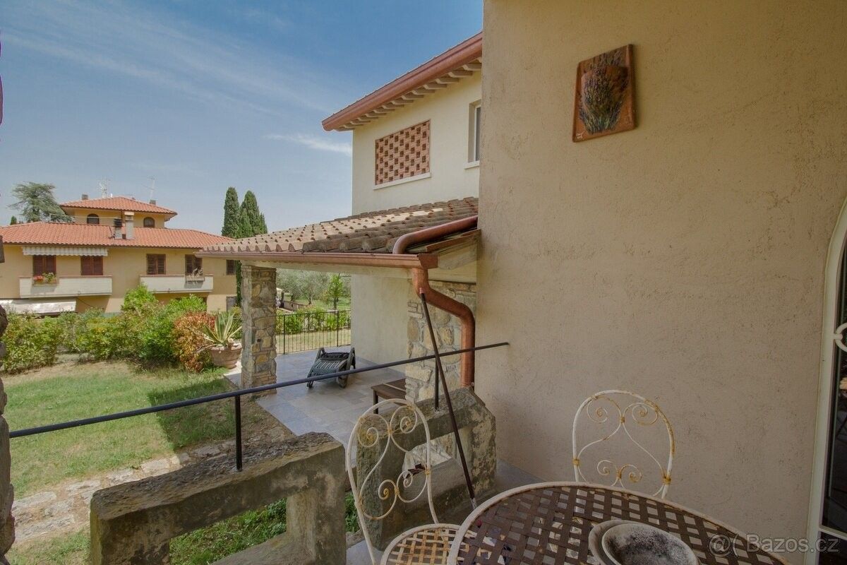 Rodinný dům · 987 66, Zahraničí - 3