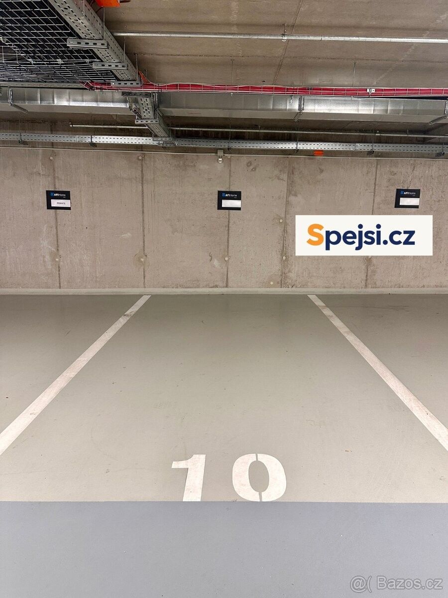 Garáže, Praha, 186 00