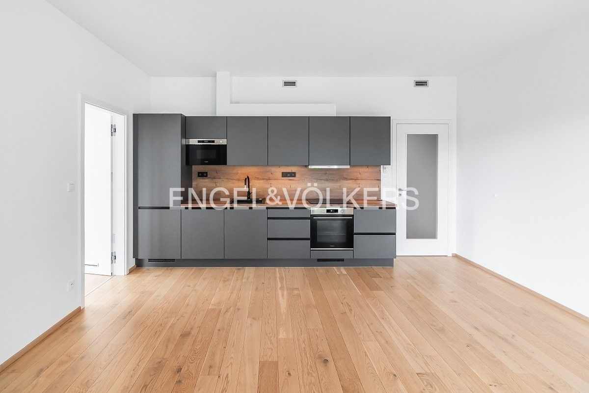 2+kk, Sokolova 719, Praha Karlín, 59 m² - 2