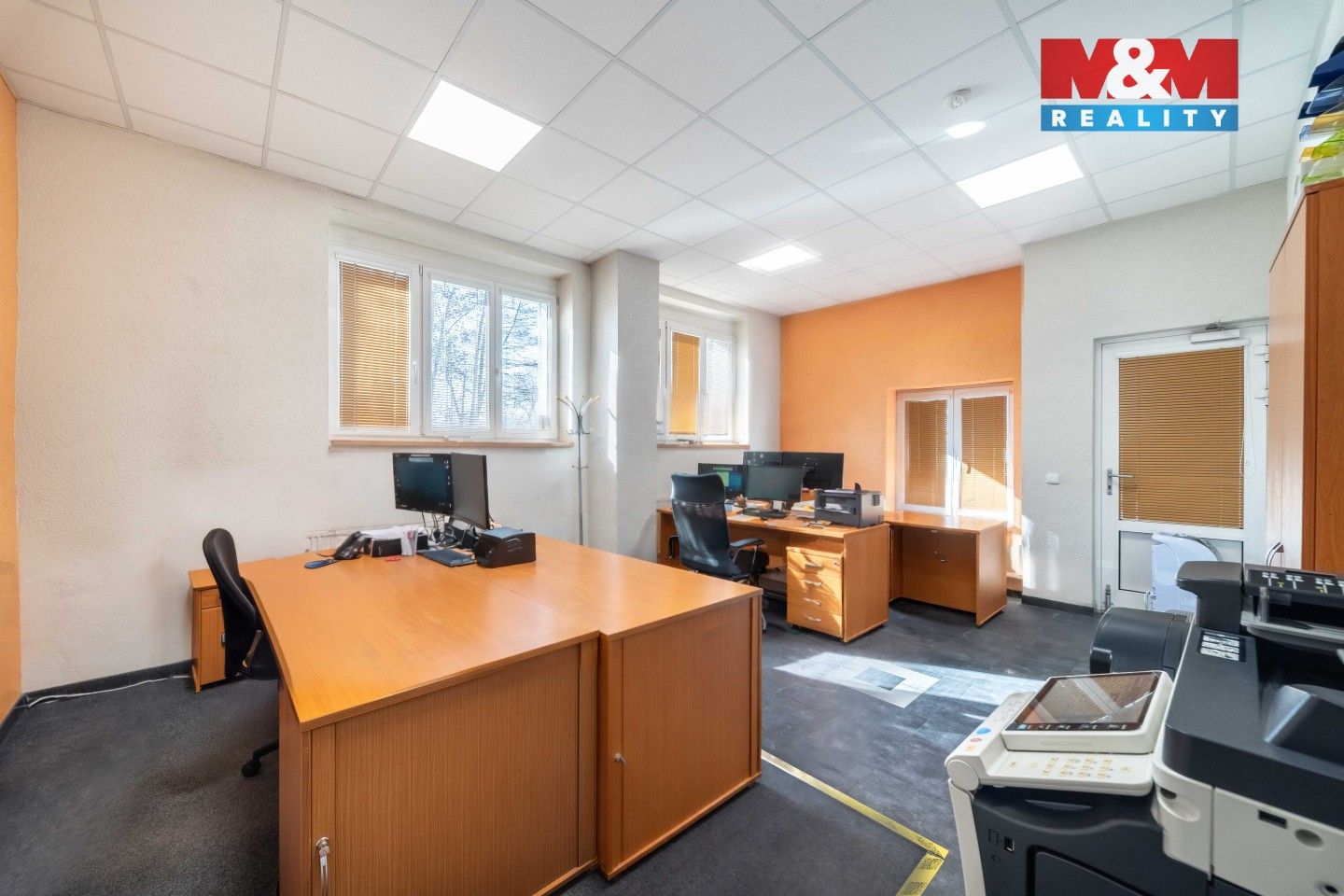 Pronájem kancelář - Božkovské náměstí, Plzeň, 382 m²