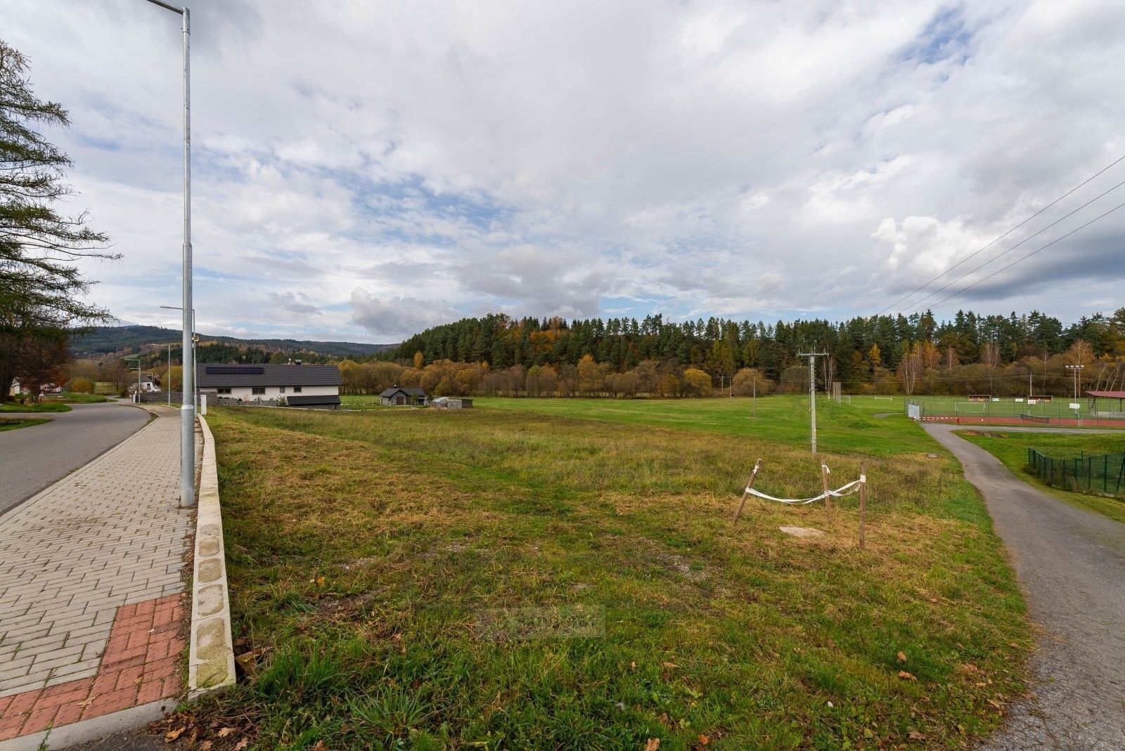 Pozemek pro bydlení · 1 561 m² · Záblatí - 4