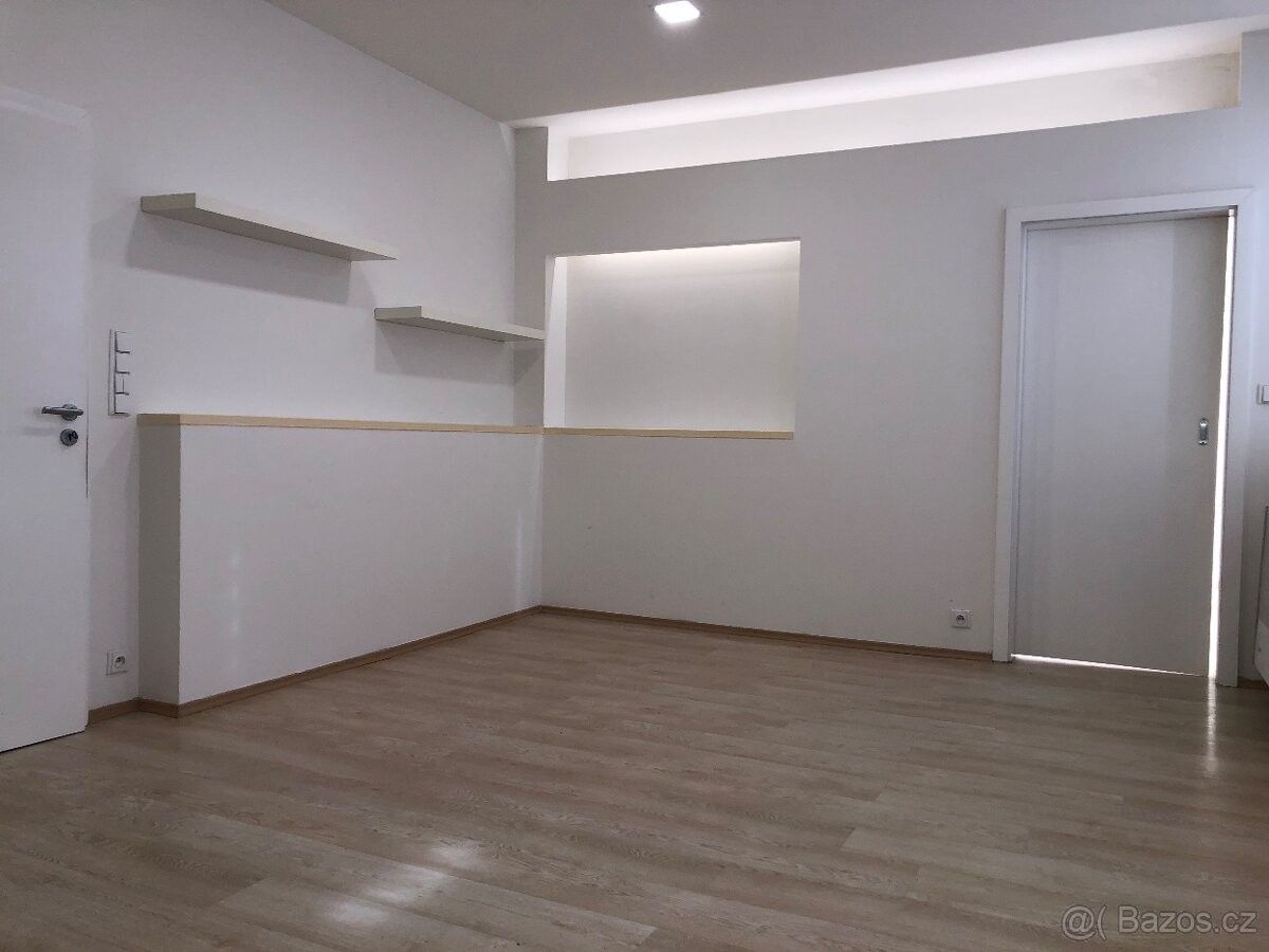 Pronájem byt - Brno, 613 00