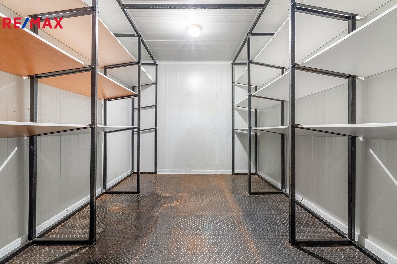 Ostatní, Sokolovská, Plzeň, 12 m²