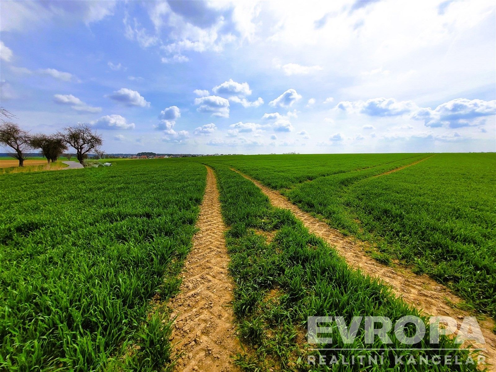 Zemědělský pozemek, 27 281 m²