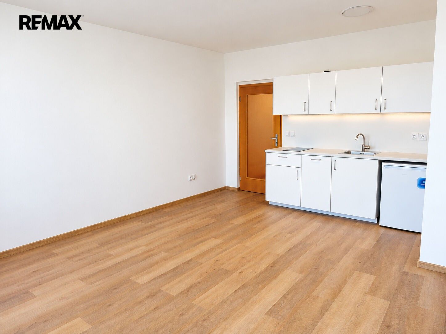 Pronájem byt 1+kk - Názovská 3253, Praha Strašnice, 36 m² - 5