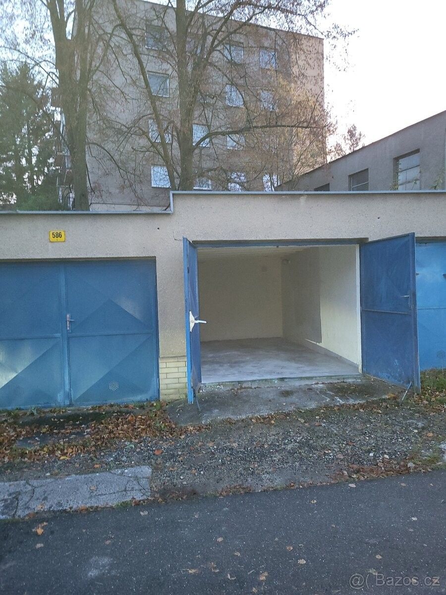 Garáže, Děčín, 405 02