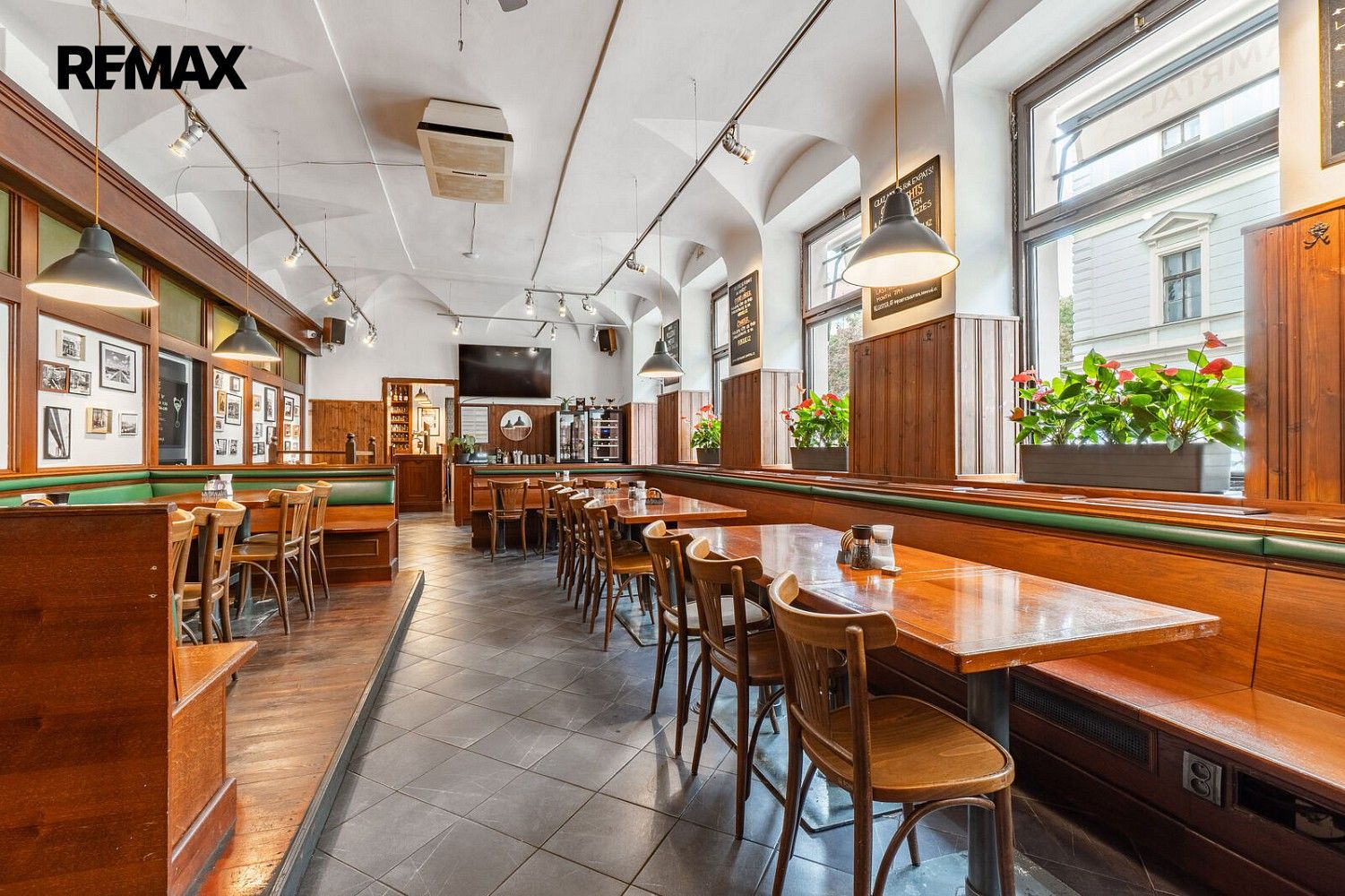 Restaurace, Sekaninova, Praha 2 - Nusle, 254 m² - 2