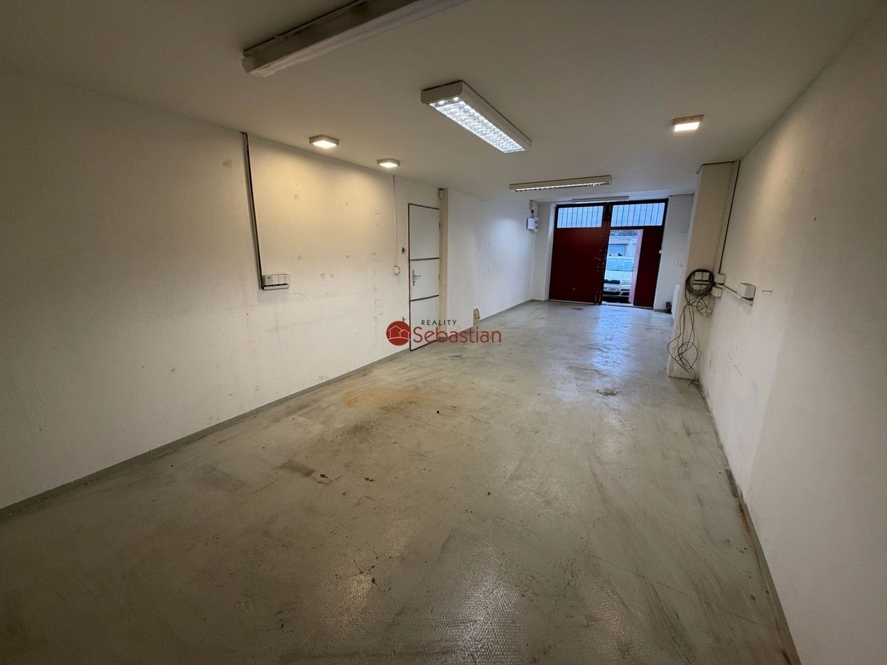 Ostatní, Koněvova, Praha, 40 m²